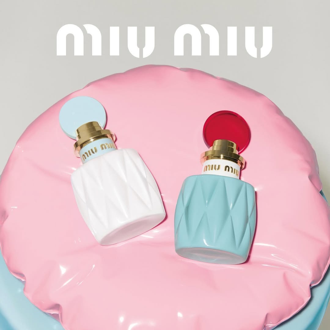 Des décors gonflables pour les parfums Miu Miu — Miu Miu