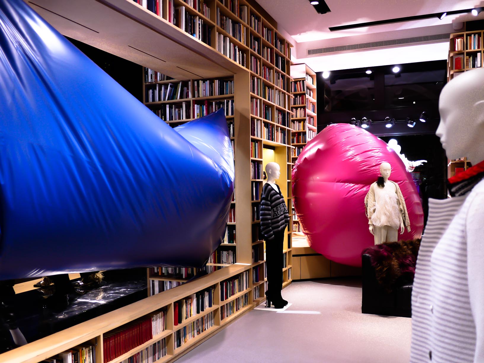 Mise en scène retail Sonia Rykiel avec structure gonflable